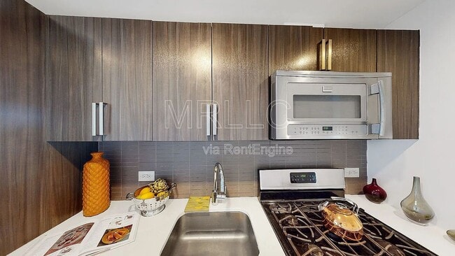 Building Photo - 1215  Broadway Unit 217