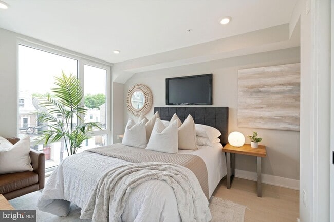 Photo - 6604 Ridge Ave Unit 208