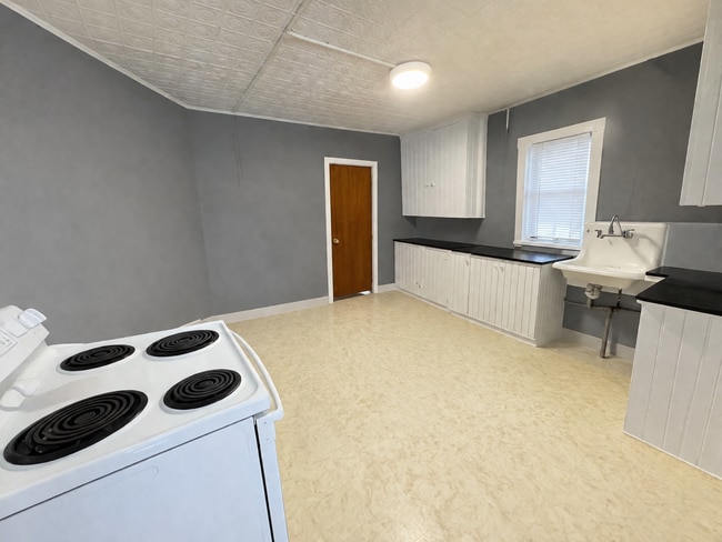Building Photo - 3 Weston St Unit 2