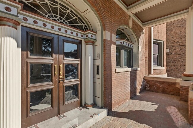 Photo - 442-444 E 48th St