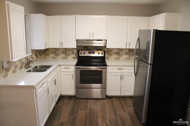 Photo - 14 Camellia Ave