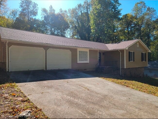 Photo - 270 Huckleberry Ln