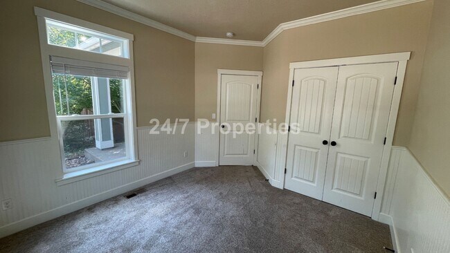 Photo - Stunning 4 BD | 2.5 BA Craftsman - Milwaukie