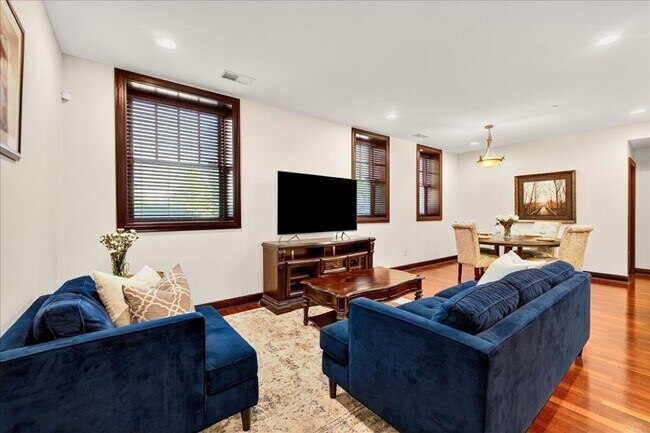 Photo - 4540 Lindell Blvd Unidad 102 Rental