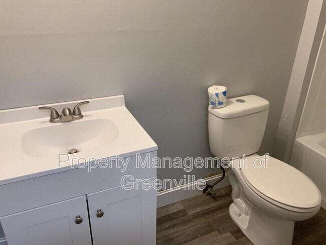 Photo - 342 Devonwood Ct