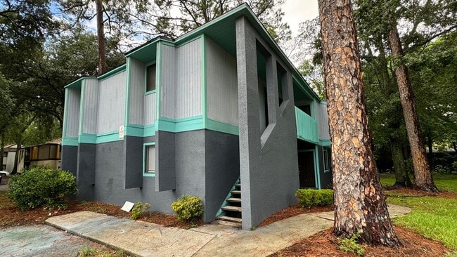 Building Photo - 2 Bed/ 1 Bath Available Now on the Westside! Rental