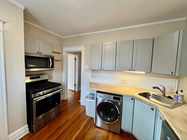 Photo - 1300 Steele St