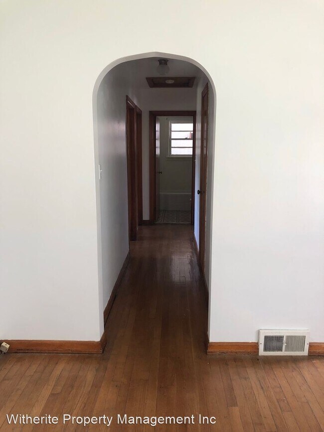 Photo - 3 br, 1 bath House - 209 Burnside Street