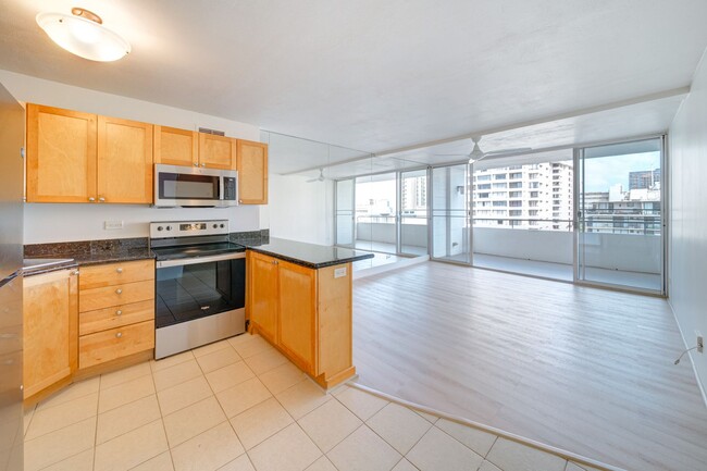 Fully Renovated, Spacious 1 bedroom unit w... - Fully Renovated, Spacious 1 bedroom unit w... House