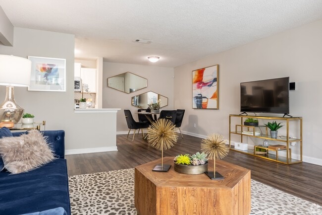 Photo - The Mark 7120