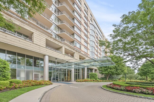Building Photo - 8100 River Rd Unit 715 Rental