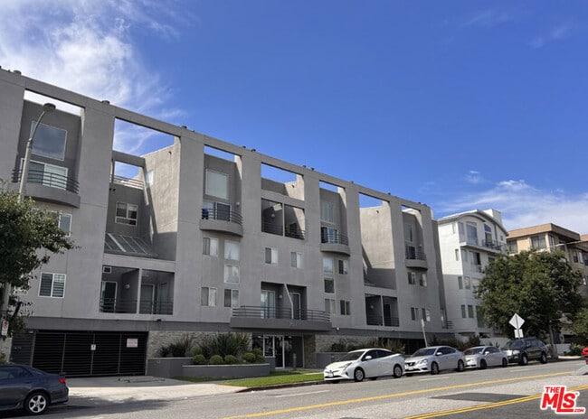 1617 S Beverly Glen Blvd Unit 303