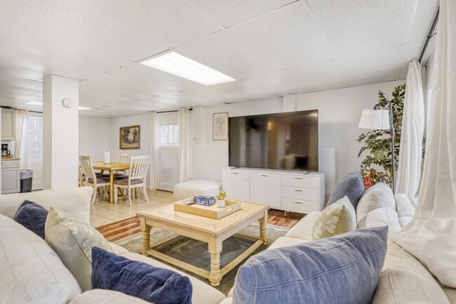 Building Photo - 3474 W Milan Ave Unit SI ID1604807P