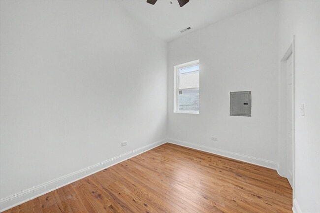 7600 S Marquette Ave