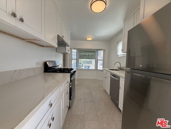 Photo - 1157 N Genesee Ave