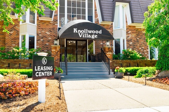 Photo - Knollwood Village Apartments