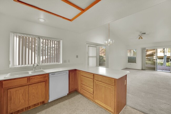 Photo - A Must See!!! Beautiful 2/2 home!!! Summerlin!!