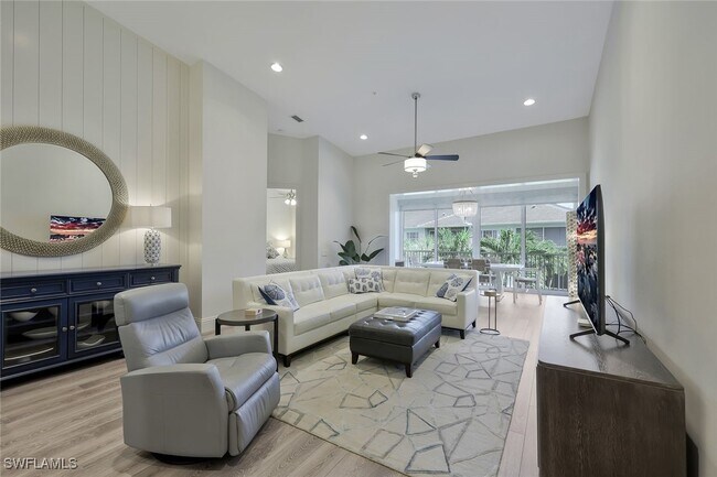 Photo - 831 Sailaway Ln Unidad 203