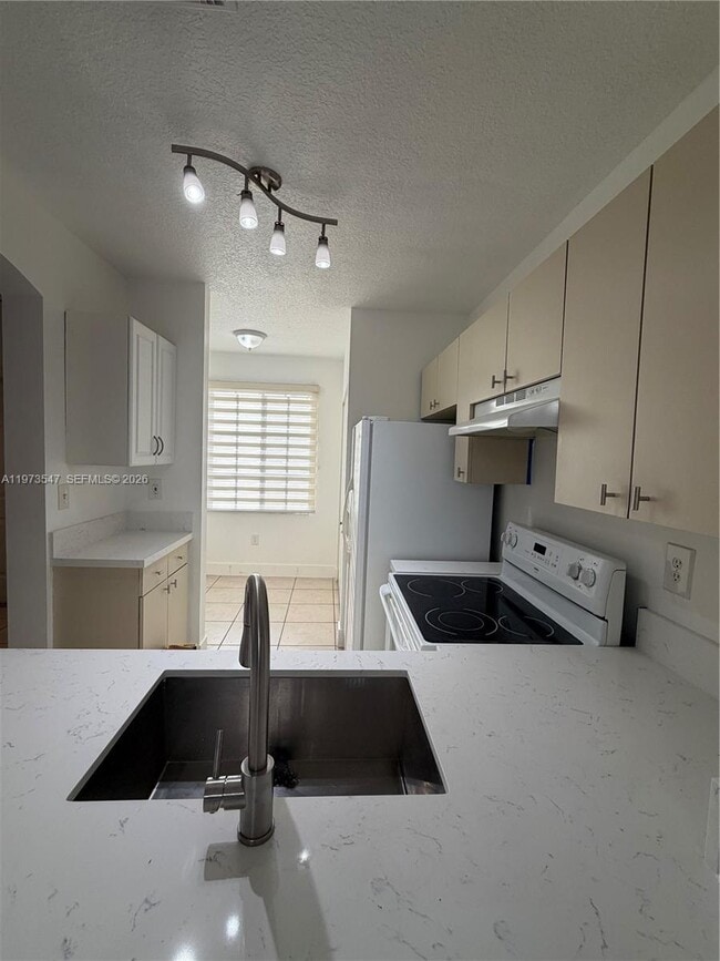 Photo - 8336 NW 10th St