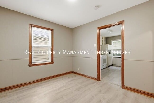 Photo - 249 S Hartnett Ave