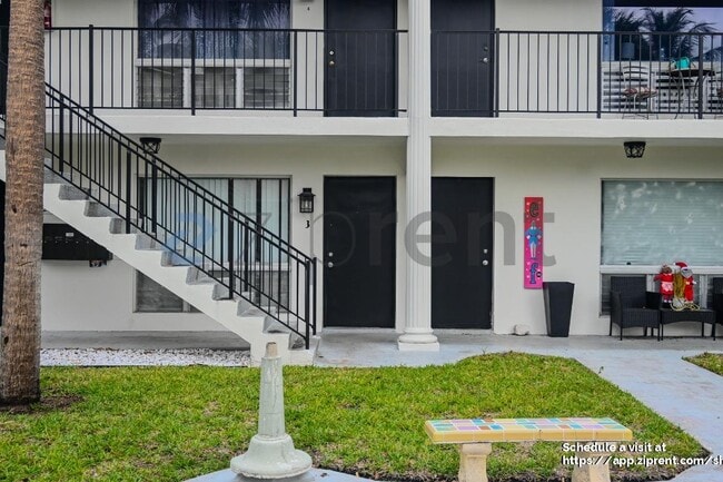 Photo - 2801 NE 49th St