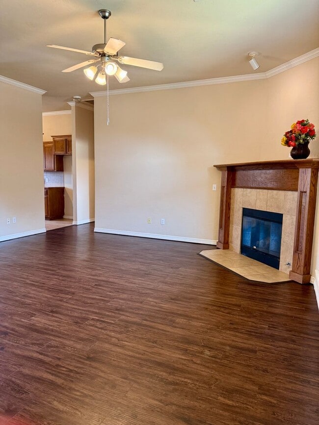 Photo - Spacious Home in Apple Valley- Moore