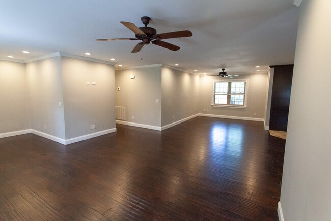 Photo - 2049 Powderhouse Rd SE