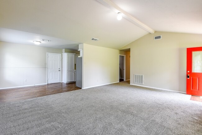 Photo - 3210 Ridgefield Rd