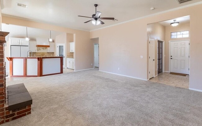 Photo - 808 Canyon Dr