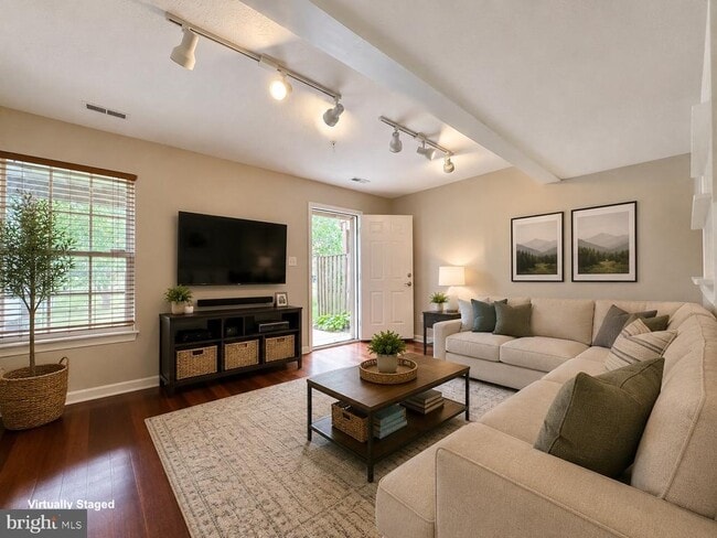 Photo - 2107 Mardic Dr