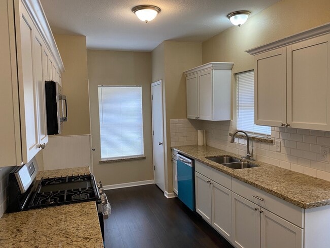 Photo - 112 County Rd 921