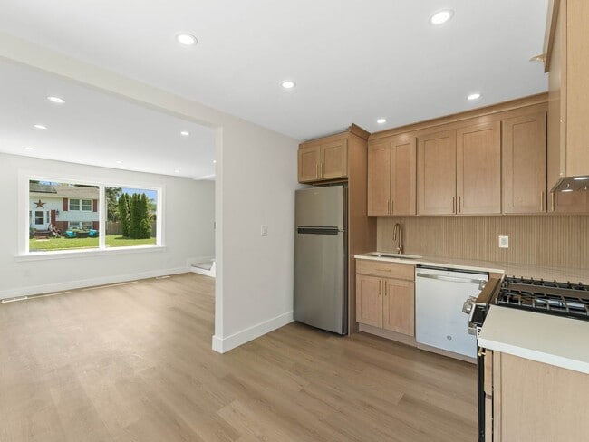 Photo - 607 W Madison Ave