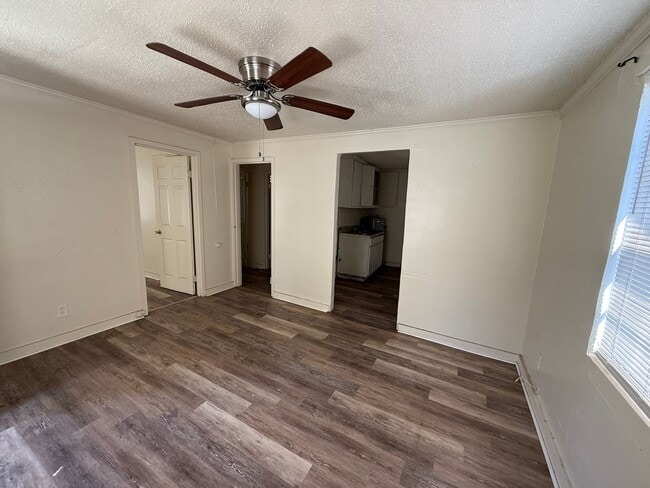 Building Photo - 1004 S McKinley St