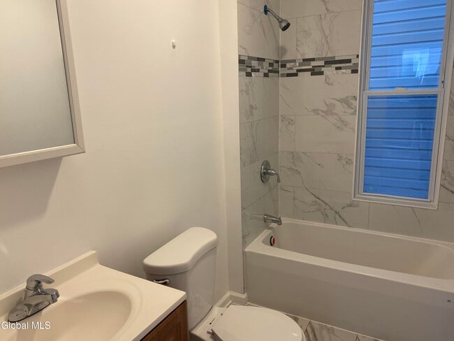 Photo - 407 Victory Ave