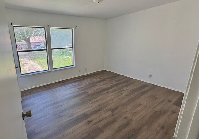 Photo - 2 Bed 1 Bath