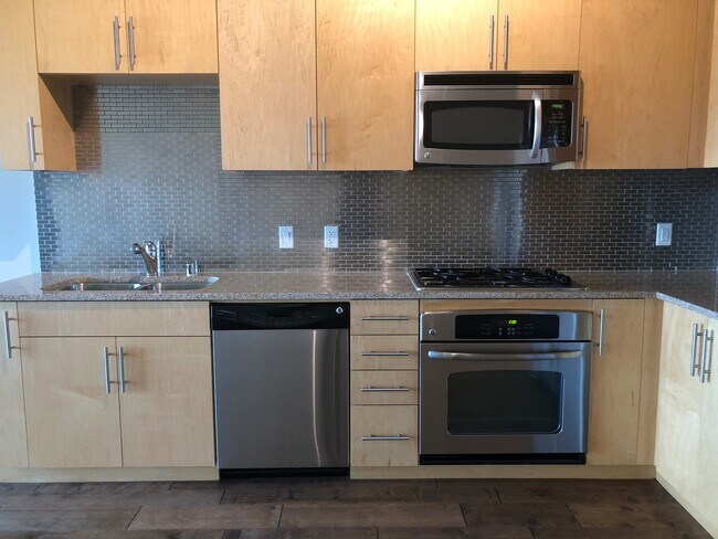 Photo - JUHL LOFT STYLE LIVING 1 BEDROOM + DEN UNIT FOR LEASE !!!