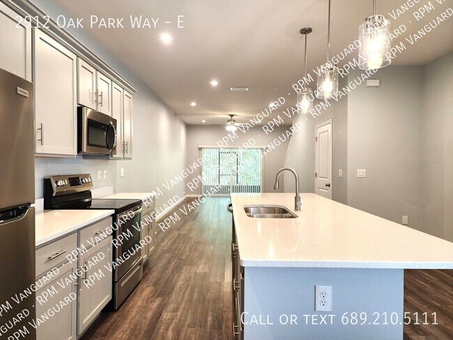 2912 Oak Park Way