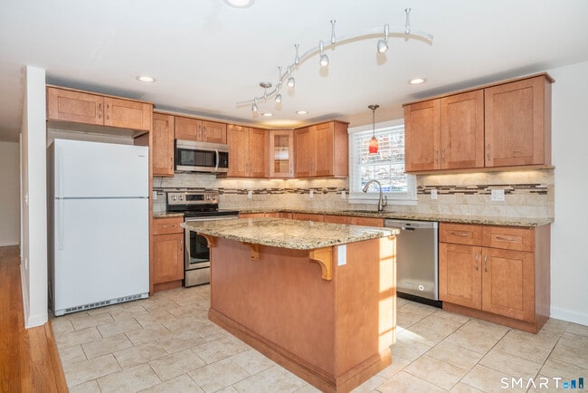 Photo - 420 S Main St