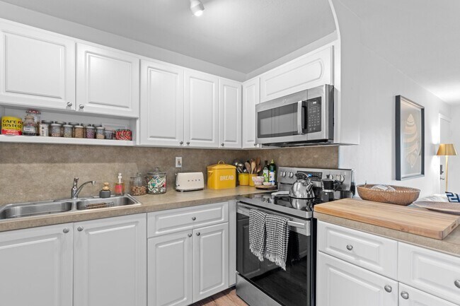 Photo - 3613 Washington Rd