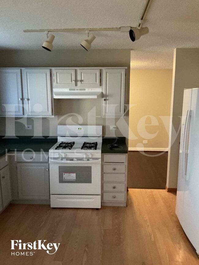 Photo - 16211 Fox Ct