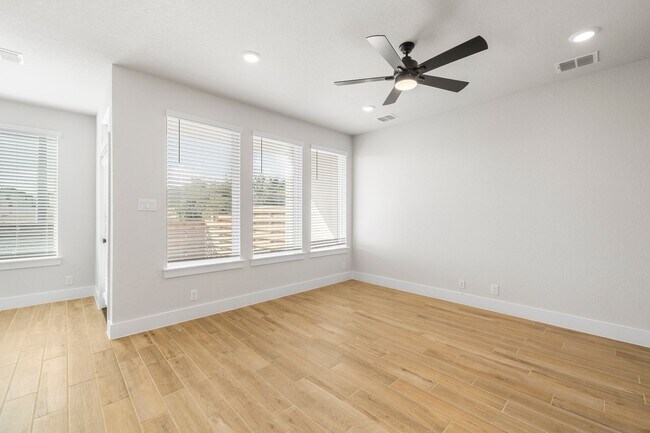 Photo - 13616 Giovannis Gdn