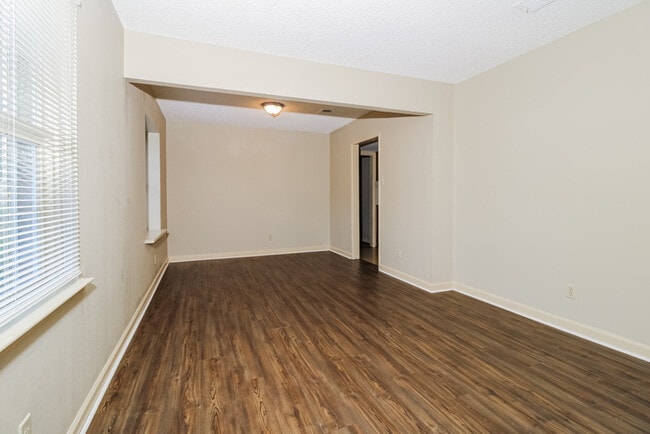 Photo - 1518 Lenore St