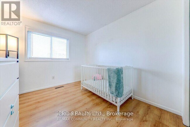 Photo - 561 Childs Dr