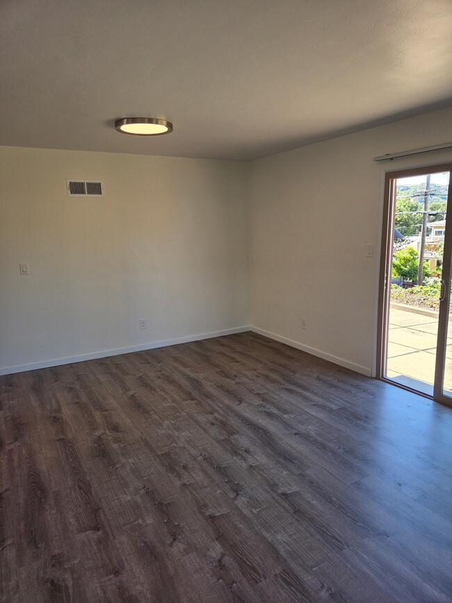 Building Photo - 282 Luneta Dr Rental