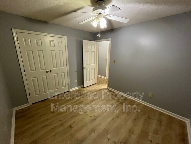 Photo - 6986 Parkbrook Ln