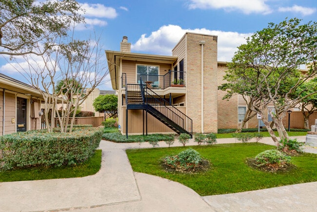 Photo - 704 Bering Dr Unit F