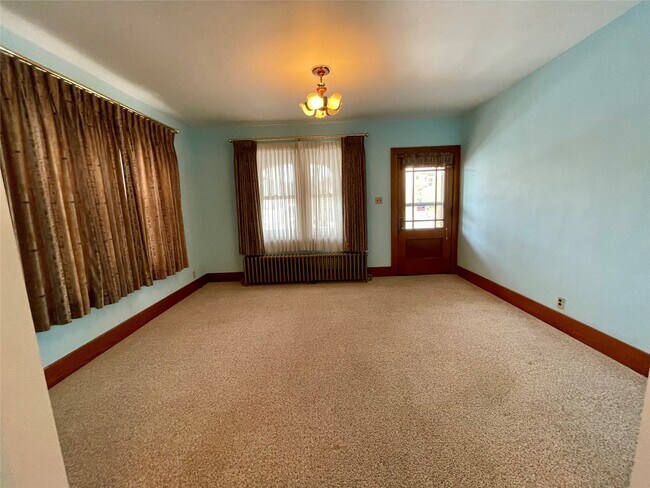 Photo - 204 N Rogers Ave