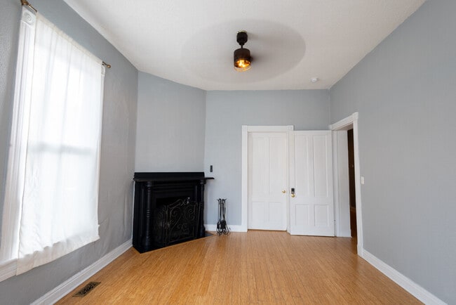 Photo - 442 Court St