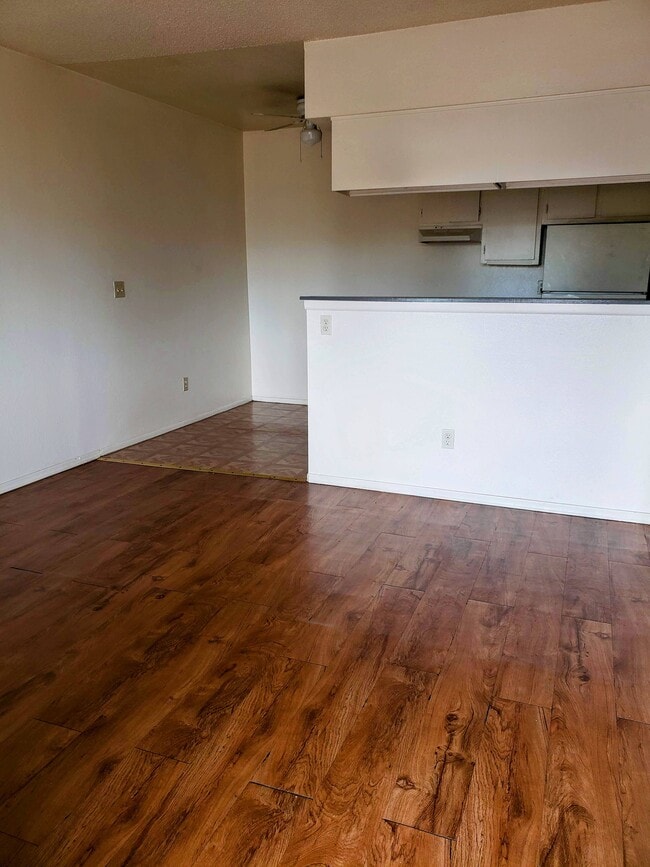 Living Room - Roger Plaza Apartments