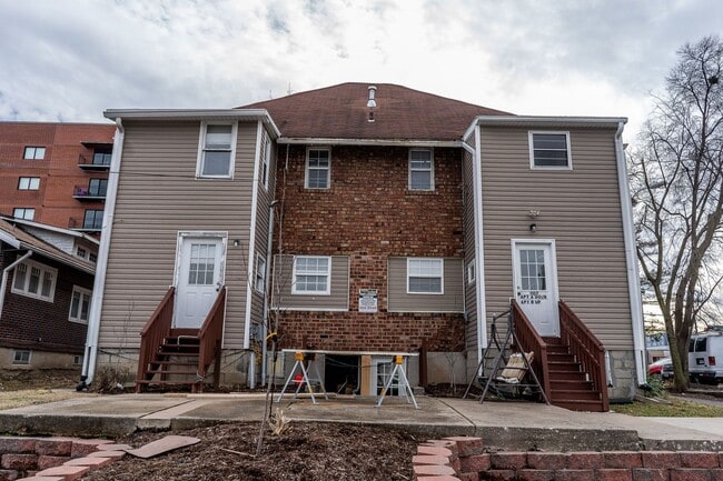 Photo - 1107-1109 E Walnut Unit Apt B